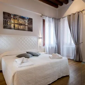 Ca' Giusta Affittacamere Venezia